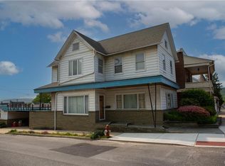 1072 Main St, Slatington, PA 18080