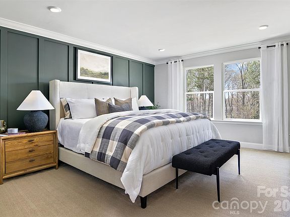 5th image of 512 Creston Place Dr