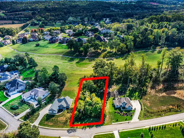 670 Timberline Dr, Lenoir City, TN 37772