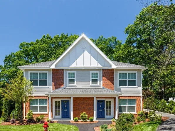 13 Independence Dr #13, Chestnut Hill, MA 02467