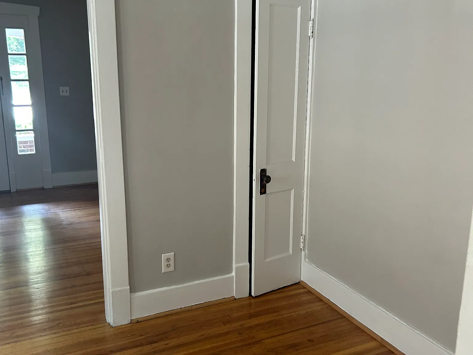 1 bed, 700 sqft, $1,050 — Photo 4