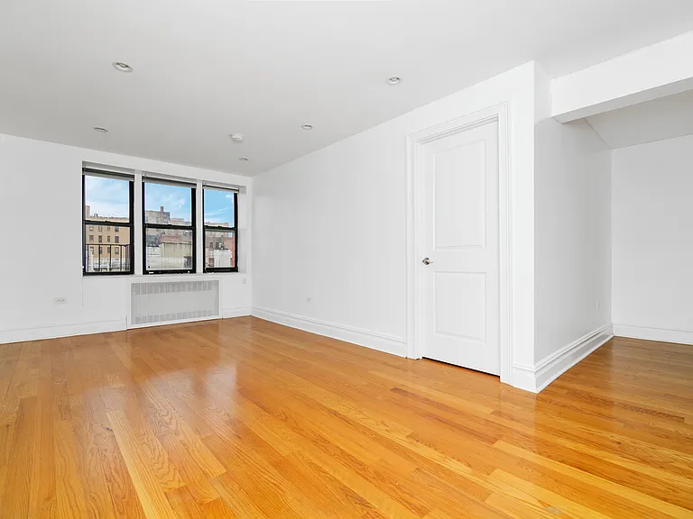69 Bennett Ave #608 — Photo 3