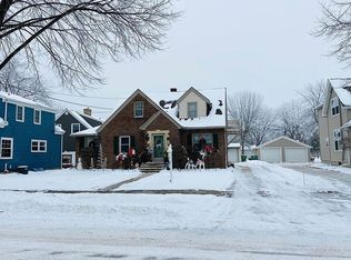 1309 Eliza St, Green Bay, WI 54301