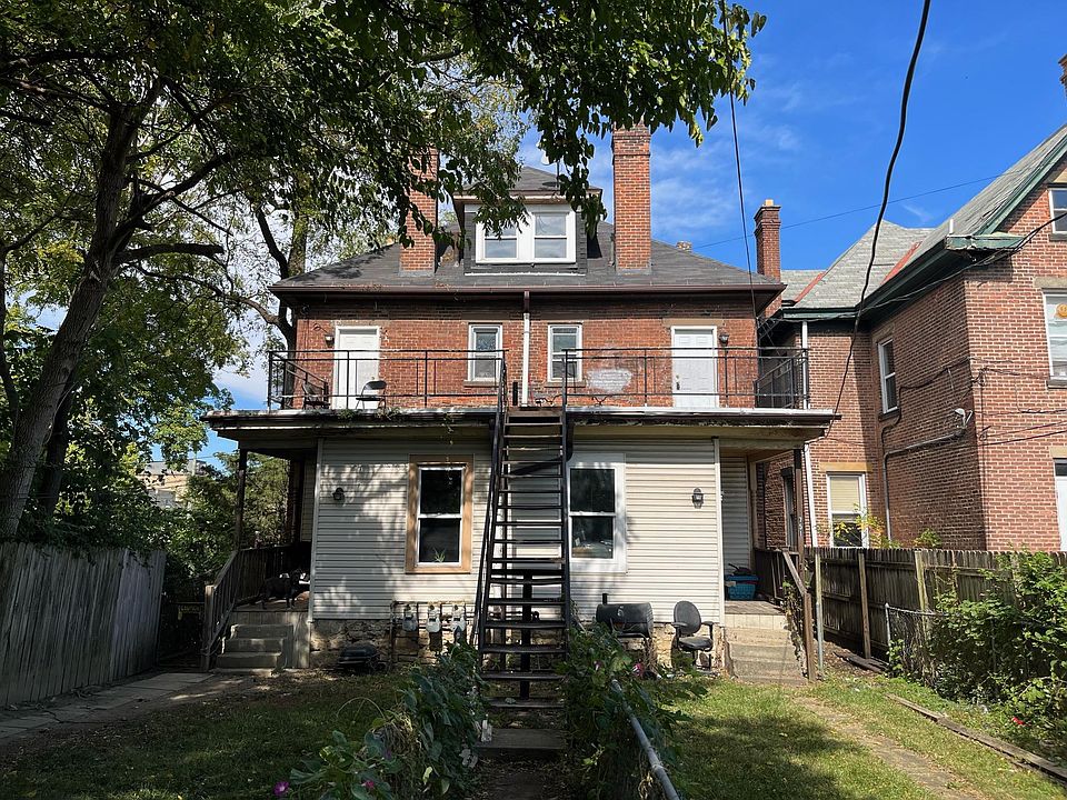 1st image of 749 E Main St #1/2