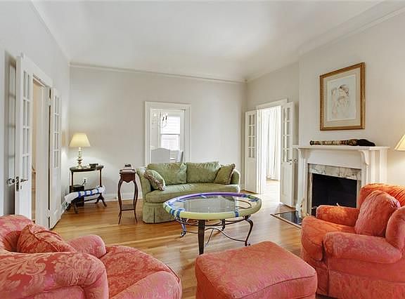 4th image of 4638 Prytania St