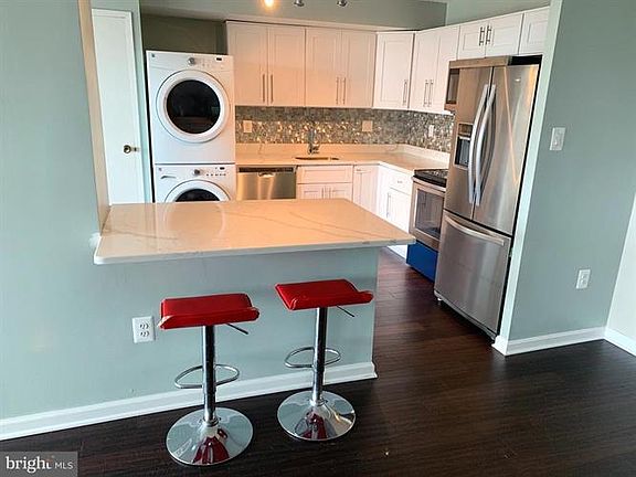 2nd image of 250 S Reynolds St APT 1005