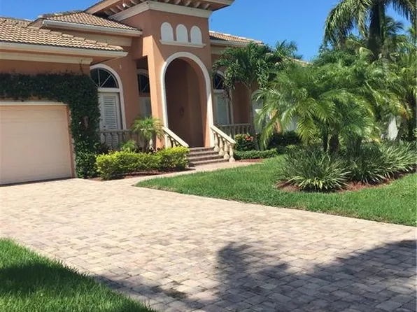 626 Park Shore Dr, Naples, FL 34103