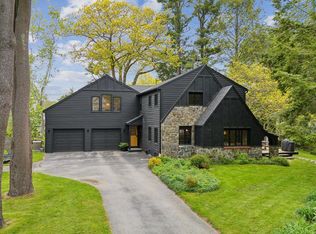 31 Forest Rd, Cape Elizabeth, ME 04107