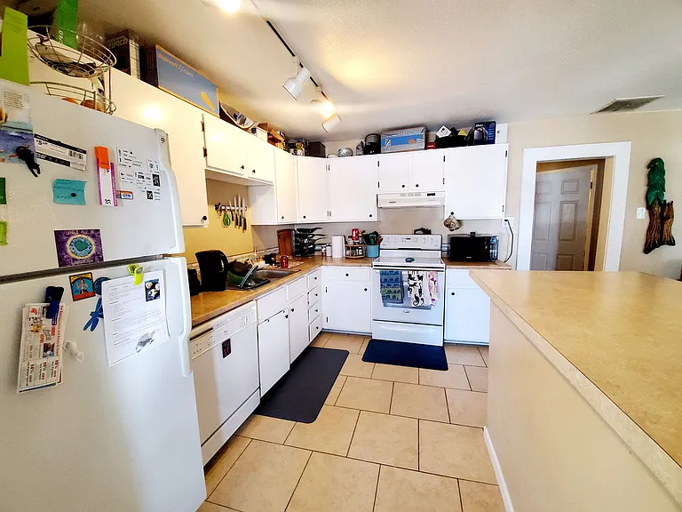 1730 W Mulberry St — Photo 26