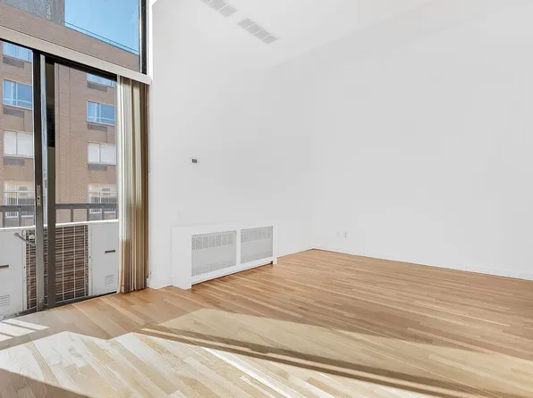215 E 24th St APT 507, New York, NY 10010