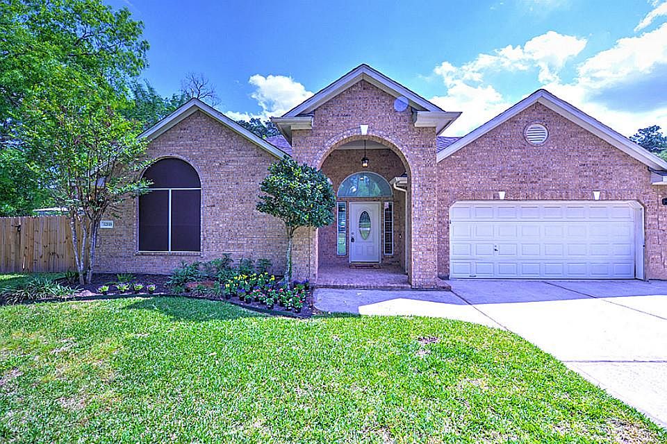 1st image of 32518 Riverwood Dr