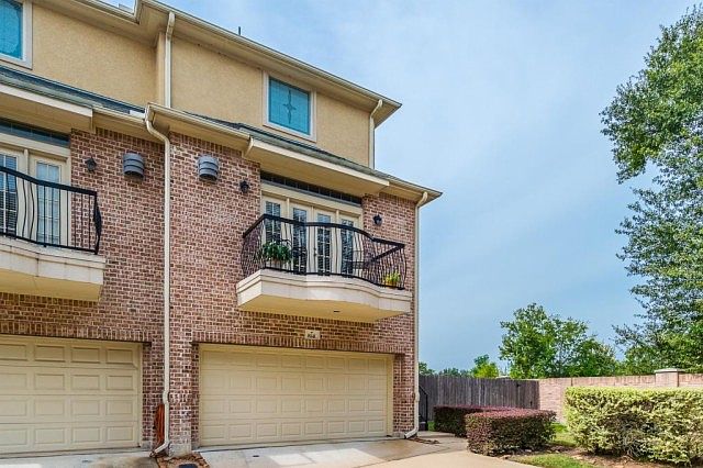 1st image of 8141 Stoneyway Dr