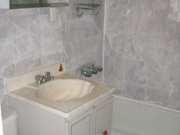 4th image of 317 W 105th St APT 3b