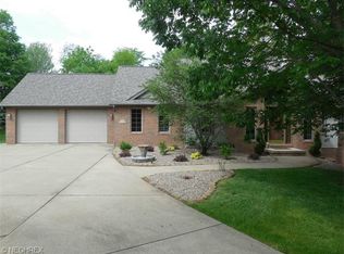 1879 Dogwood Sq NE, Bolivar, OH 44612