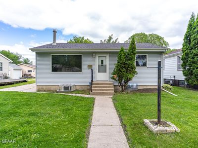1710 9th Ave N, Grand Forks, ND, 58203