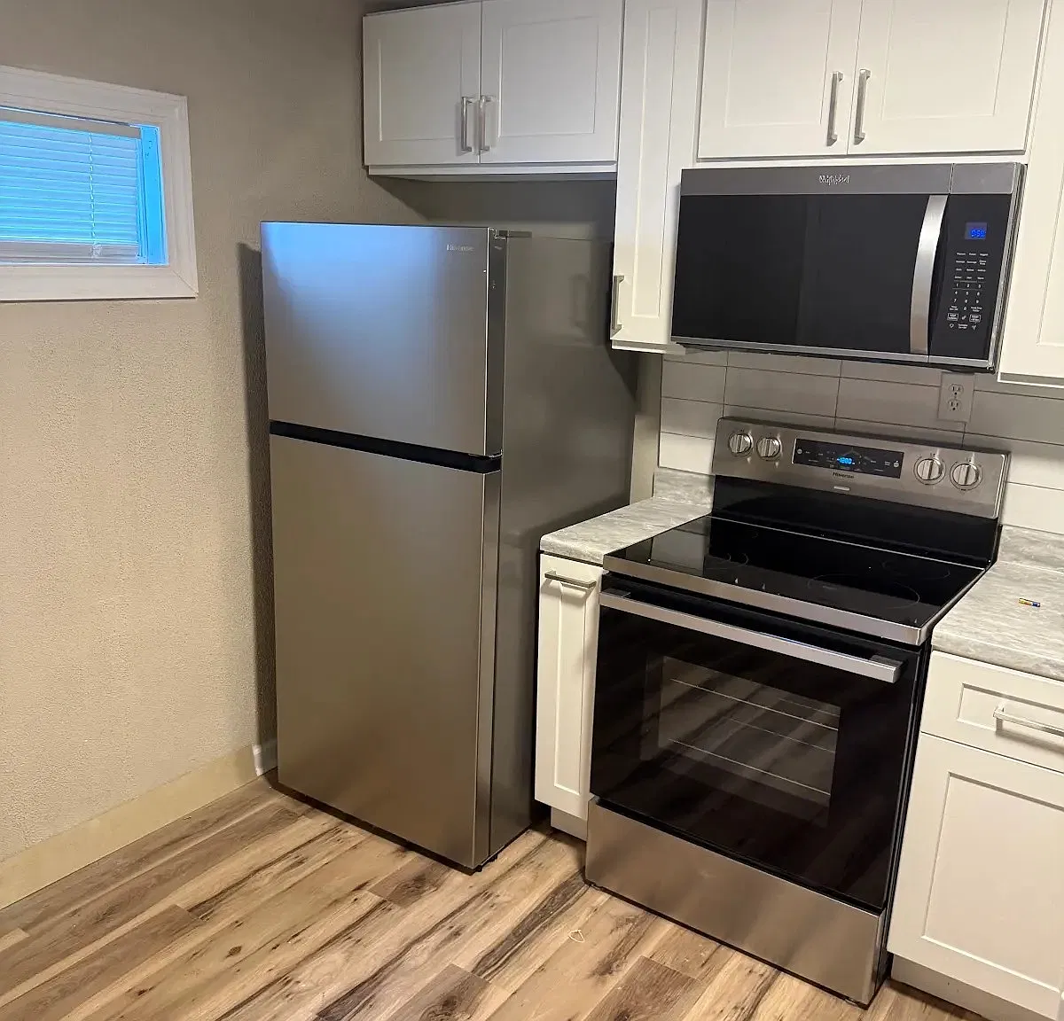 1752 West Oak Street — Photo 3