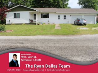403 E Court St, Fairmount, IL 61841