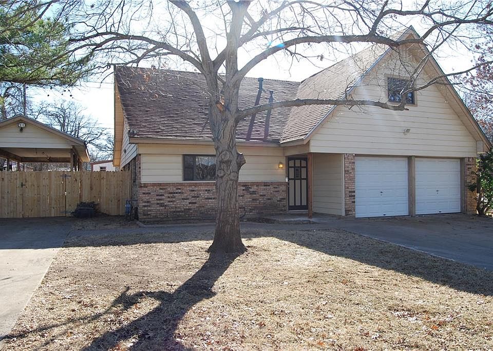 1st image of 207 Bowles Ct