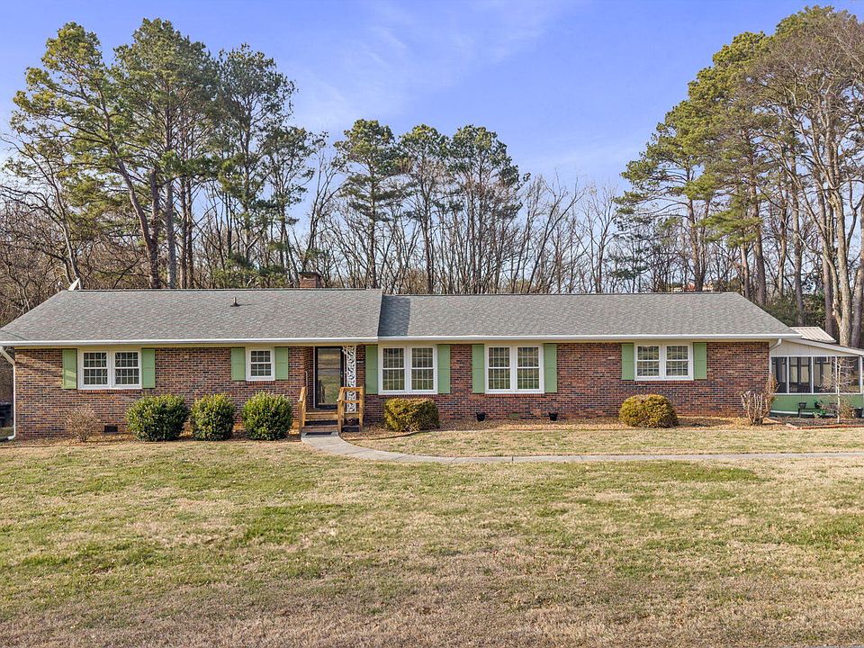 1st image of 3613 Bowman Circle Dr NE