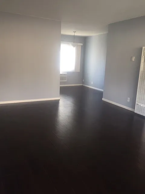 Living room - looking toward dining area
