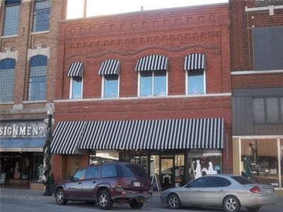 111 E Main St, Chanute, KS, 66720