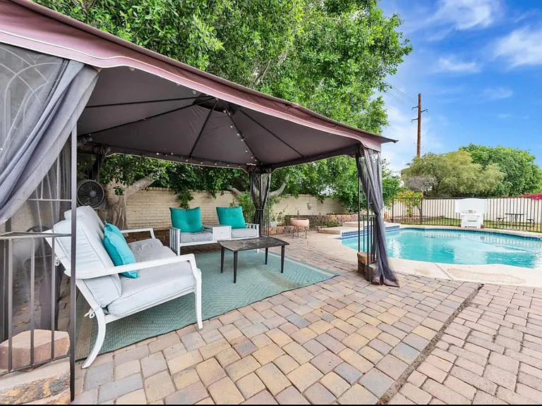 5609 E Greenway Cir — Photo 22