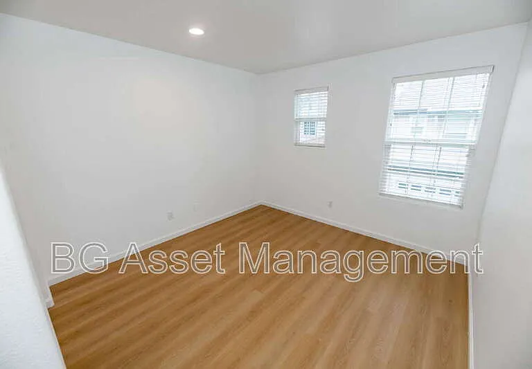 128 Kingfisher St — Photo 20