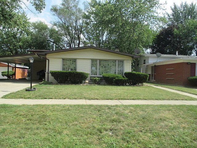 1st image of 313 N Pleasant Dr