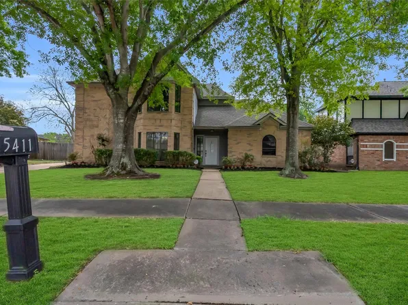 15411 Monte Vista Dr, Houston, TX 77083