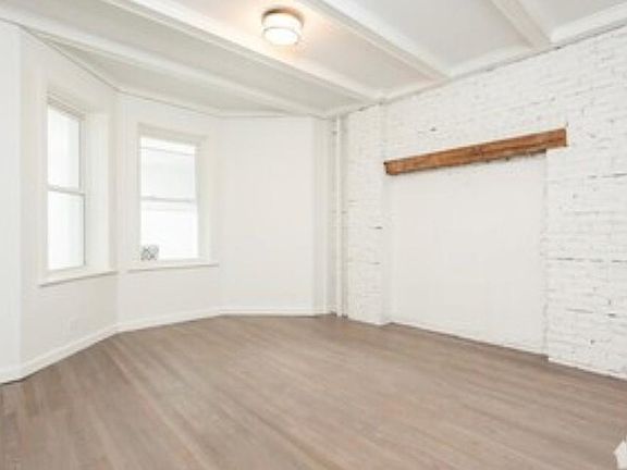 4th image of 3245 W Fullerton Ave #2W