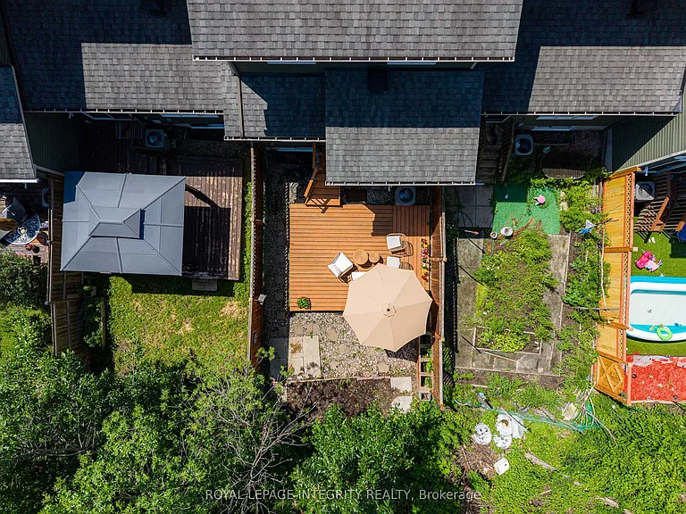 114 Hawkeswood Dr — Photo 47