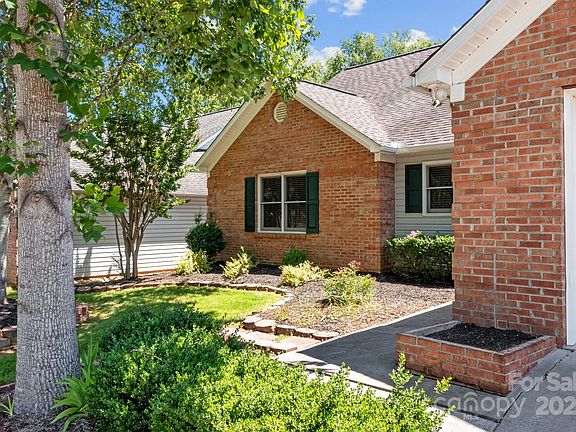 5th image of 603 Hidden Creek Cir