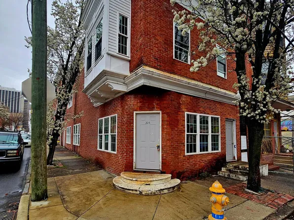 225 W 7th St, Wilmington, DE 19801