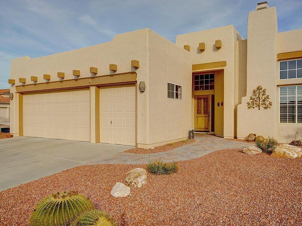 1st image of 10957 E Bellflower Dr