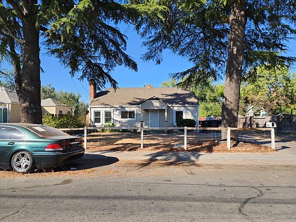 2nd image of 3071 Clay St