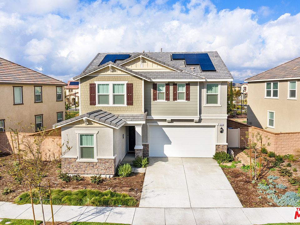 1st image of 3079 E Arbor Ln