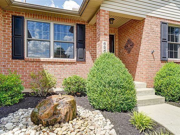 4th image of 695 Loxley Ln