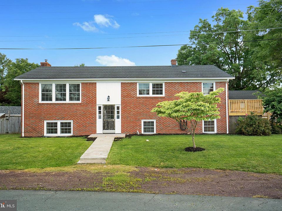 1st image of 137 Wilkins Dr