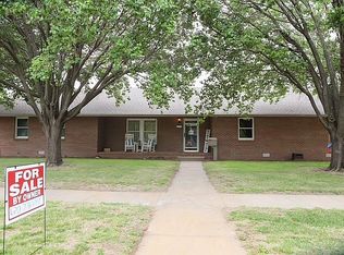 442 N Broadway Ave, Sterling, KS 67579