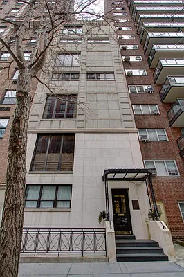 Sold by Compass | media 18