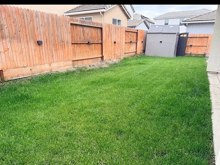 196 N Andrews St — Photo 20