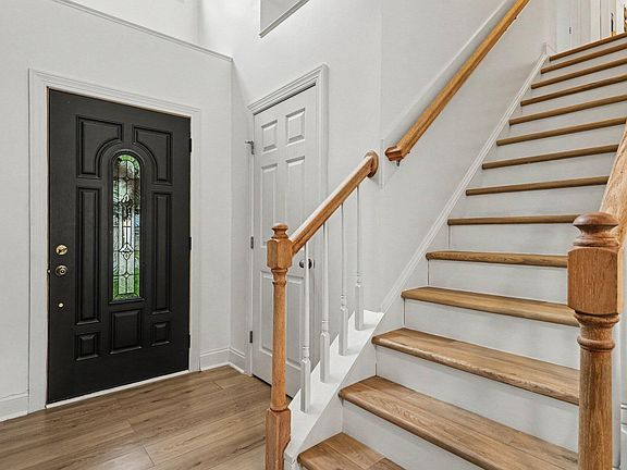 4th image of 456 Texanna Way
