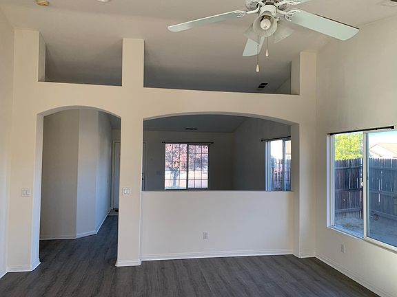 5th image of 16023 Holly Brook Ln