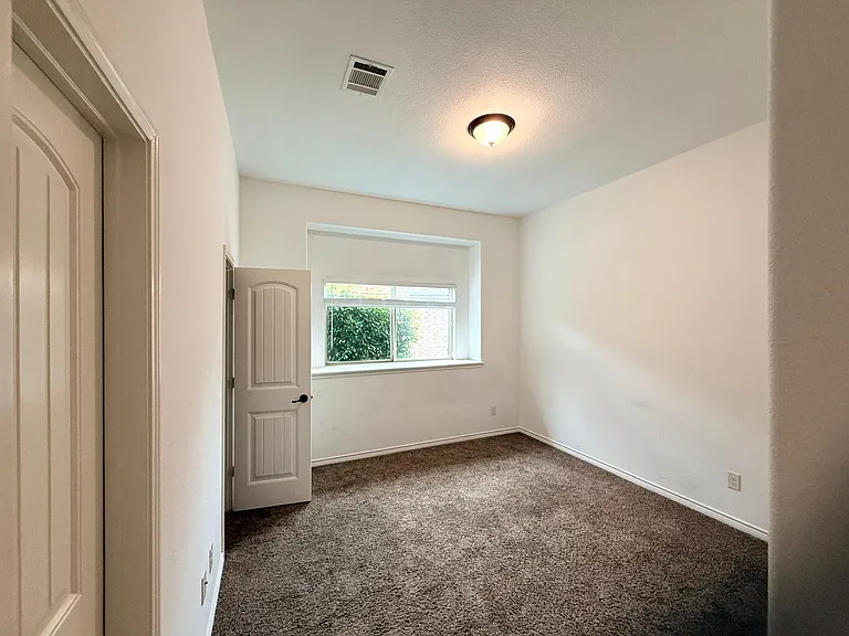 160 Stevenson Dr — Photo 25