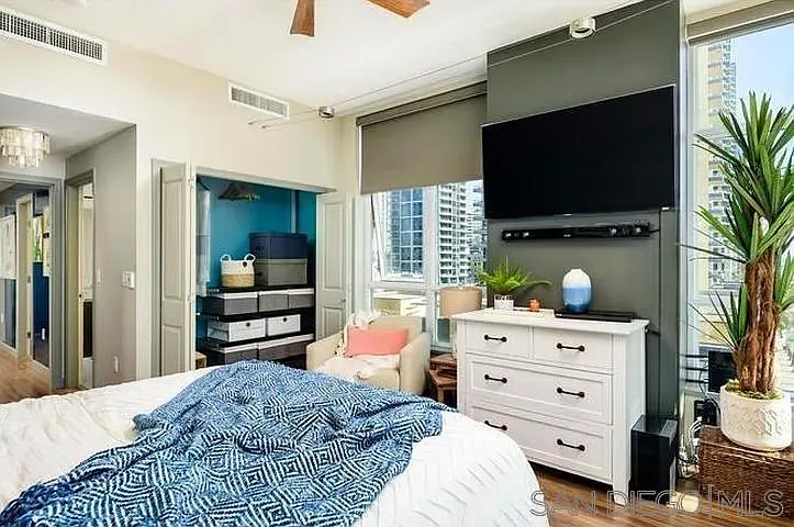 1431 Pacific Hwy #610 — Photo 15