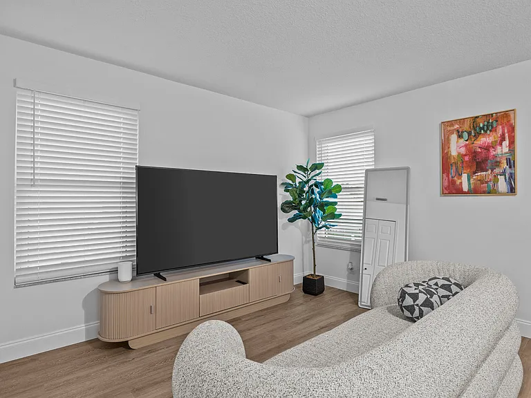 2400 Seaford Dr — Photo 27