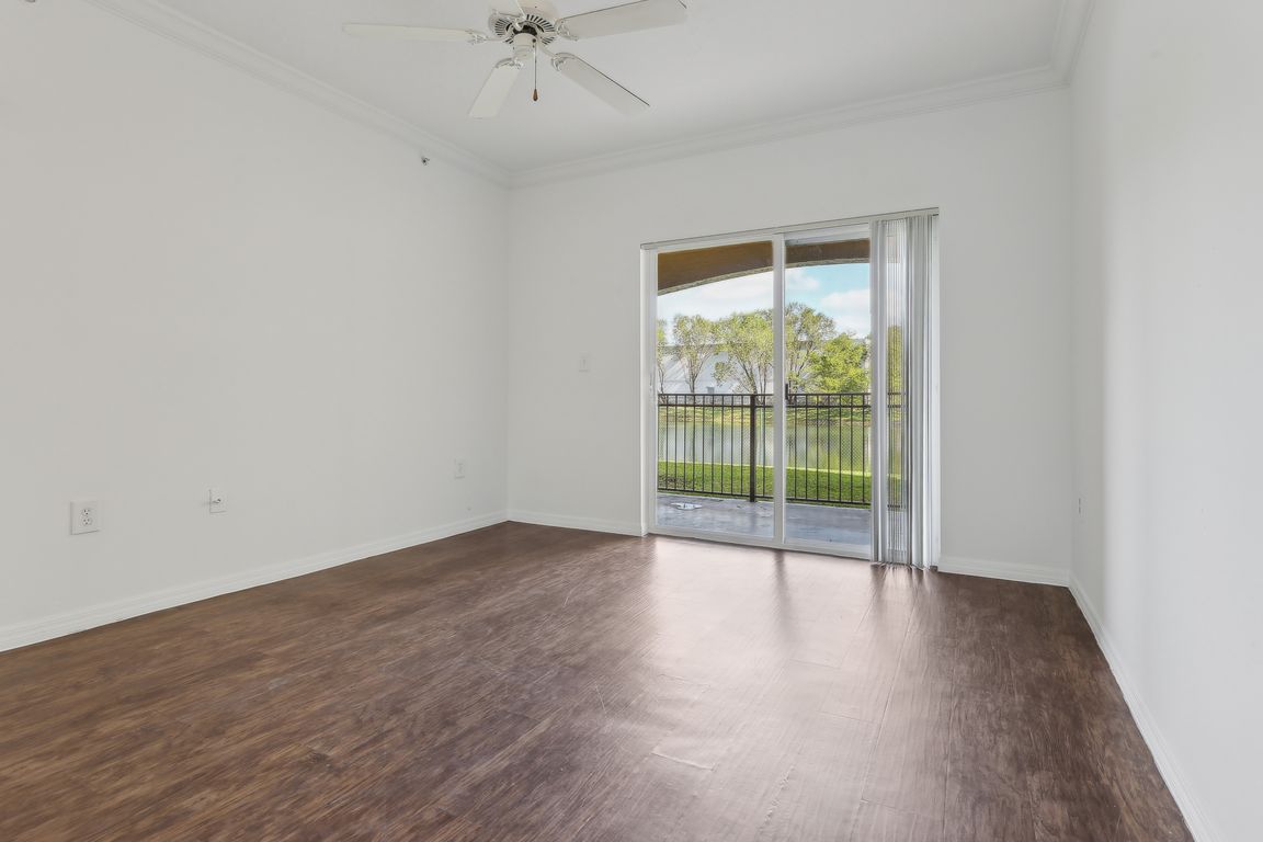 SW 117th Ave 9106-007.jpg