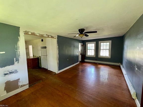 4th image of 1307 Perry St