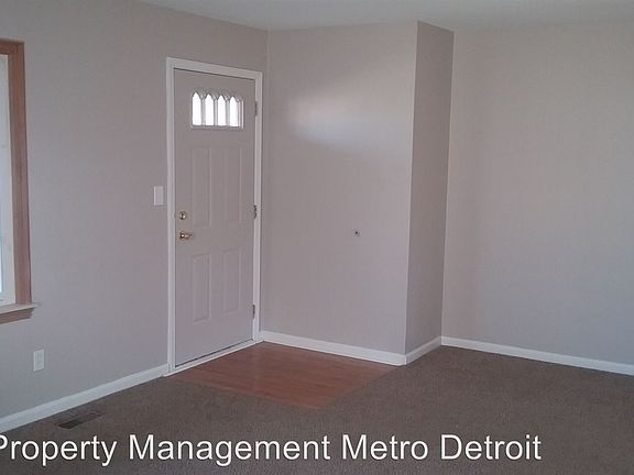 3rd image of 31133 Windsor St