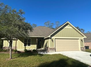 7 The Oaks Dr, Sumrall, MS 39482